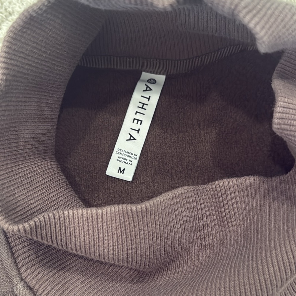 ATHLETA - Picture 3 of 5